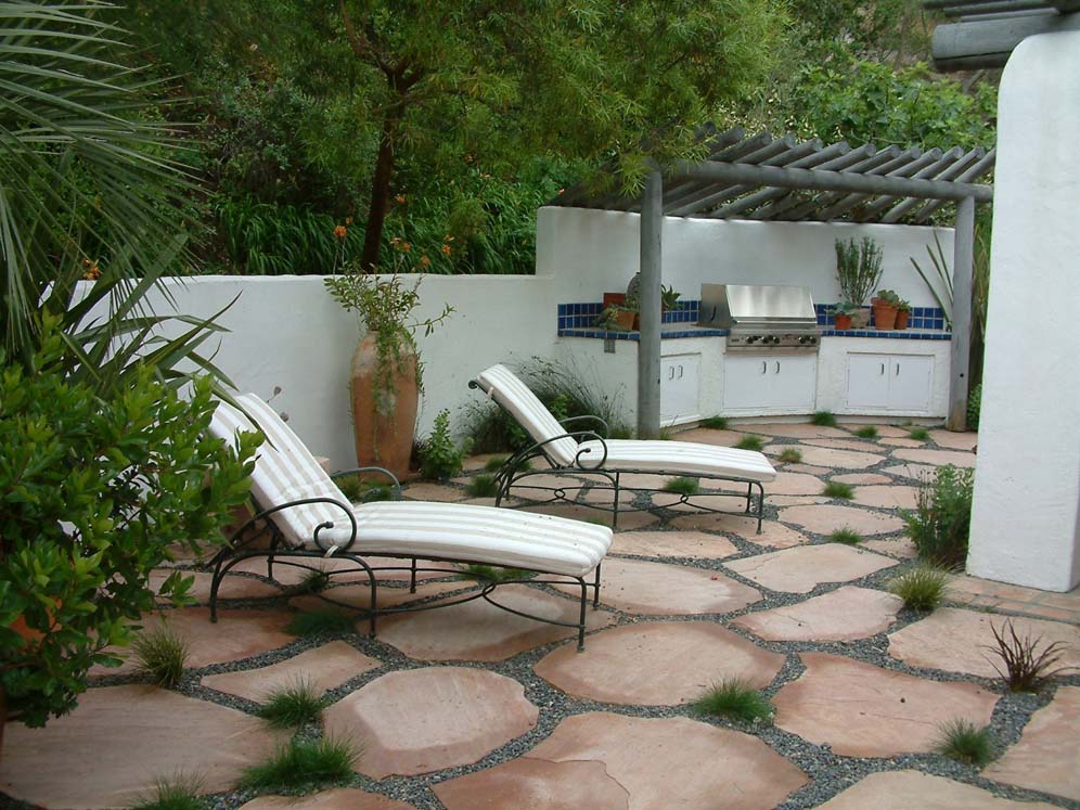 Outdoor Kitchen and Relaxing
